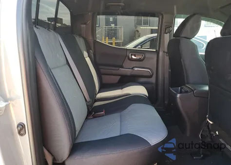 2023 Toyota Tacoma Double Cab z USA, uszkodzony, nr VIN 3TYCZ5AN0PT156688